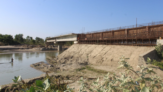 ६ वर्षदेखि मोहना–राजघाट पुल अलपत्र