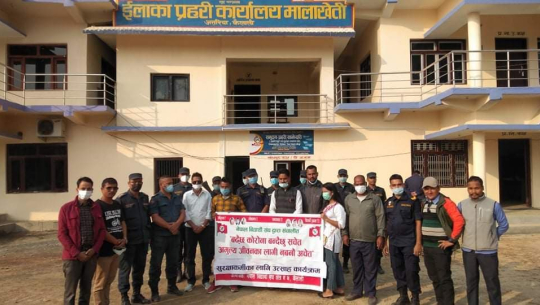 कैलालीमा नेविसंघद्वारा सुरक्षाकर्मीलाई मास्क वितरण