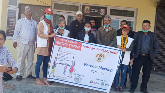 टीकापुरमा पुस्तकालयले किशोरीलाई नेतृत्वमा ल्याउँदै