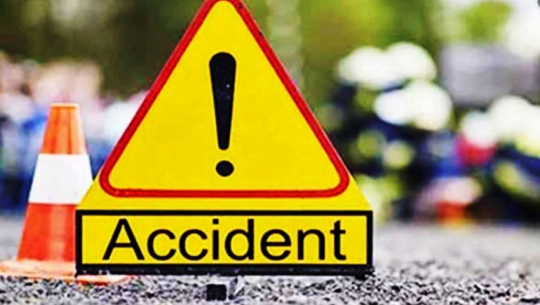 कैलालीमा मोटरसाइकलको ठक्करबाट १ जना घाइते