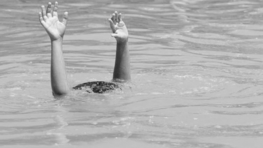 अछाममा खोलामा डुबेर बालकको मृत्यु