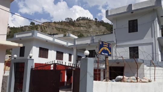 जिल्ला कारागार बझाङमा क्षमताभन्दा तेब्बर कैदीबन्दी