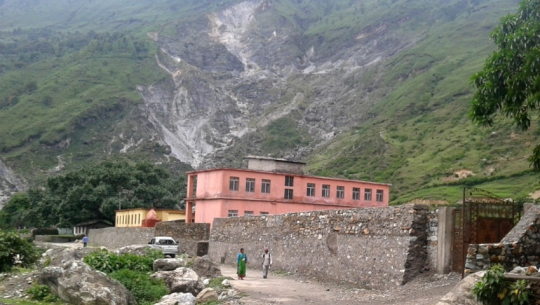 बैतडीको डिलाशैनीमा लकडाउन खुल्यो