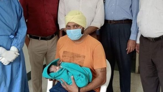 २० दिने शिशुले जिते कोरोना