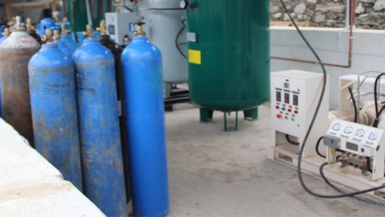 जिल्ला अस्पताल बाजुरामा अक्सिजन प्लान्ट जडान