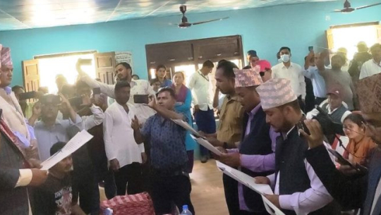 कञ्चनपुरको कृष्णपुरका नवनिर्वाचित जनप्रतिनिधिले गरे पदभार ग्रहण