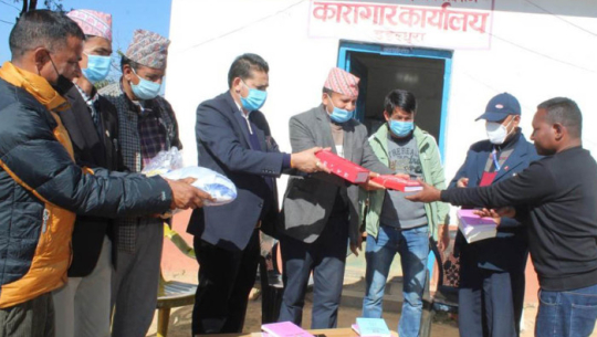 डडेल्धुरा कारागारबाट तीन जना कैदीबन्दी रिहा