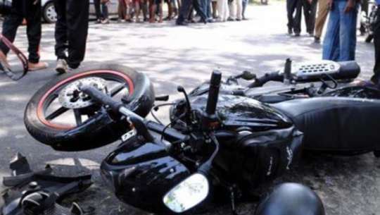 बझाङमा मोटरसाइकलको ठक्करबाट एक जना घाइते