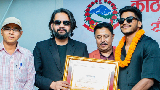 काठमाण्डौँ महानगरद्धारा रविन्द्र ढाँटलाई २ लाखसहित सम्मान,सरकारले पनि ५ लाख दिने  