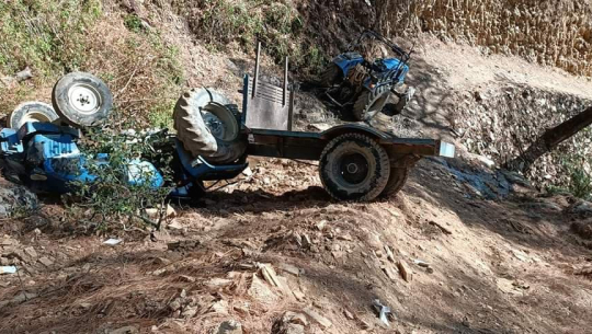 डडेल्धुरामा ट्रयाक्टर दुर्घटनामा परी कैलालीका एक युवकको मृत्यु