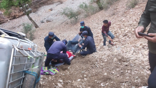 कञ्चनपुरबाट जन्ती बोकेर गएको जिप बैतडीमा दुर्घटना हुँदा १ जनाको मृत्यु, ११ जना घाइते