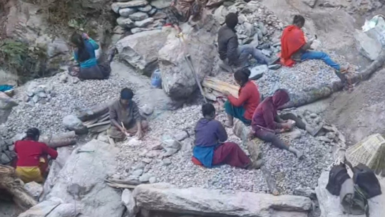 कञ्चनपुरमा अनौपचारिक क्षेत्रका श्रमिकको सास्तीः ज्यालामा असमानता कायमै