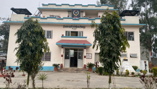 Five arrested for custom evasion