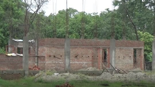 धनगढीमा बनिरहेका १० विद्यालयको भवन निर्माण कार्य अलपत्र