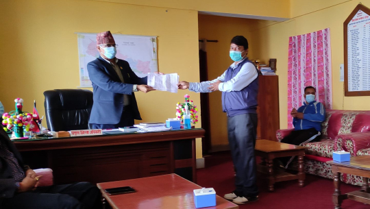 डडेल्धुराका यातायात व्यवसायी भन्छन्, ‘निषेधाज्ञा खुलेपनि सवारीसाधन सुचारु गर्न सकिने अवस्था छैन'