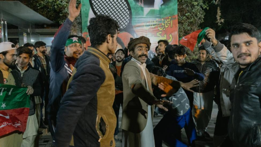 पाकिस्तानको निर्वाचनमा इमरानको दल पीटीआईको अग्रता