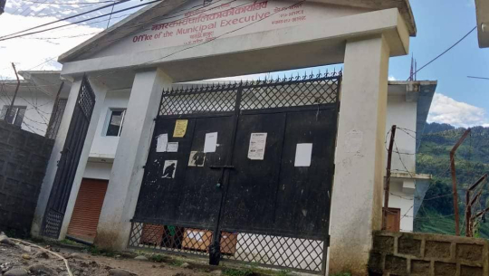 बडिमालिका नगरपालिकाको गेटमा बम फेला