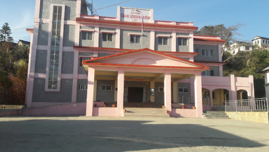 डोटीमा ९० वर्षीया वृद्धालाई घरमै नागरिकता दिइयो