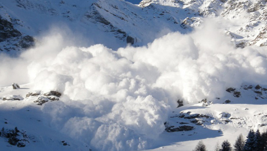 बझाङमा हिमपहिरोमा एक महिलाको मृत्यु, २ बेपत्ता, २ जना घाइते