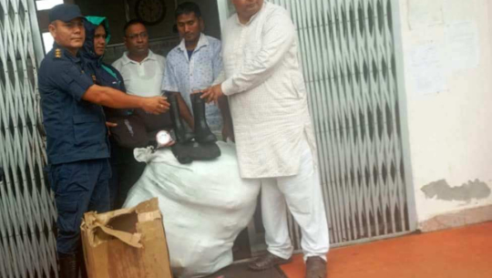 प्रहरीका पाँच युनिटलाई विपद् उद्धार सामग्री हस्तान्तरण