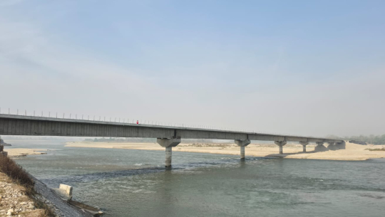 कर्णाली नदीको सनकट्टीमा पुल निर्माण अन्तिम चरणमा, डुङ्गाको सहायतामा नदी तर्नुपर्ने बाध्यता अन्त्य हुँदै