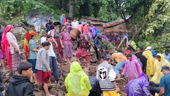 बाजुरामा पहिरोले घर पुरिँदा एक जना बेपत्ता, दुई घाइते