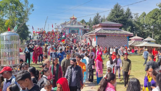 उग्रतारा भगवती मन्दिरमा दर्शनार्थीको घुइँचो