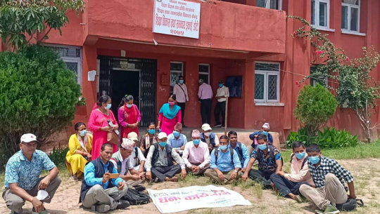 डोटीमा शिक्षक आन्दोलित