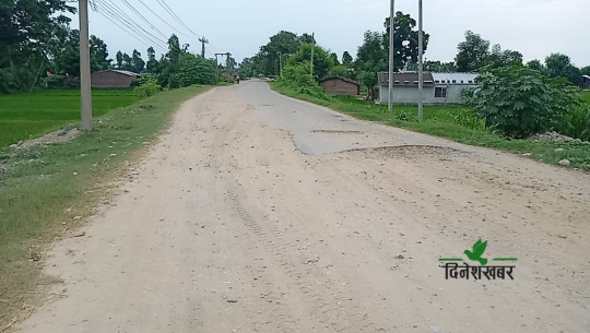 कञ्चनपुरमा हुलाकी सडक मापदण्ड विपरीत निर्माण
