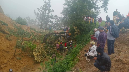 सुदूरपश्चिमका ७ पहाडी जिल्ला जोड्ने भीमदत्त राजमार्ग अवरुद्ध