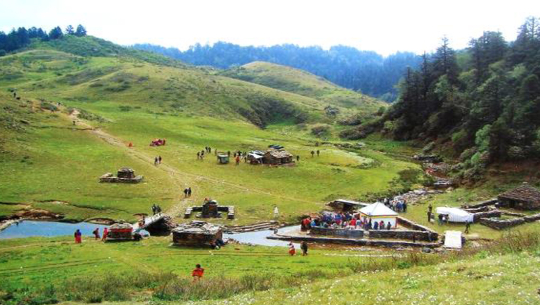 खप्तडमा पर्यटकको ओखती बन्दै सेनाको ब्यारेक, निःशुल्क सेवा