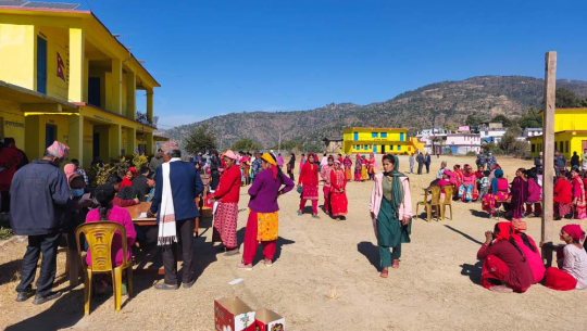 स्वास्थ्य सेवा टाढा हुँदा बैतडीका महिला शिविरमै निर्भर