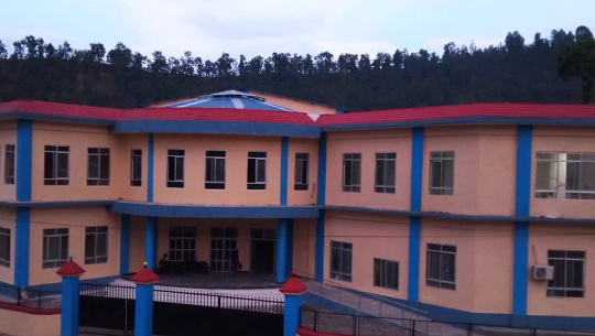 डोटीमा करोडौँका सरकारी भवन बाँझिदै