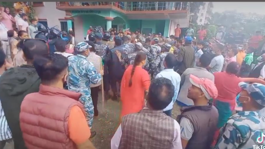 डडेल्धुरामा काँग्रेसको विवाद बढेपछि हात हालाहाल हुँदै