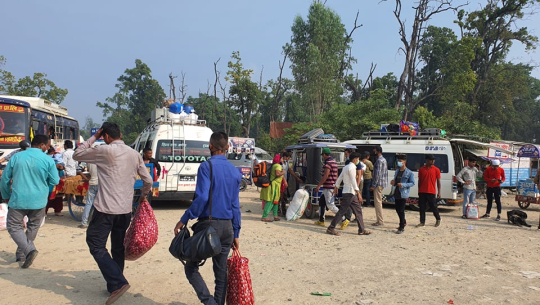 सुदूरपश्चिममा यातायात व्यवसायीको मनपरी, तीन गुणा भाडा असुली भइरहेको गुनासो