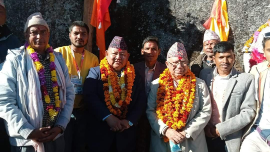 एकीकृत समाजवादी अध्यक्ष नेपाल र मन्त्री आले डोटीमा