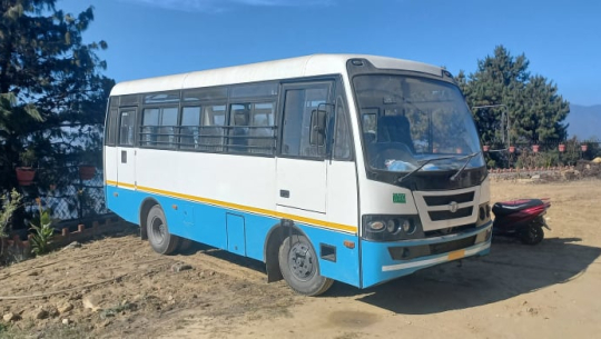 डडेल्धुराको अमरगढीले नगर बस सञ्चालन गर्दै