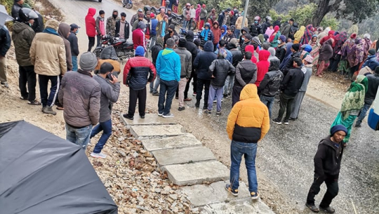 भीमदत्त राजमार्गमा शव फेला