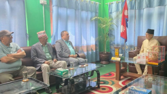 सुदूरपश्चिम प्रदेशका प्रदेश प्रमुख मियाँ र शाहबीच भेट