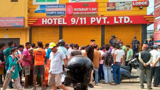 महेन्द्रनगरको होटलमा युवक मृत फेला, आफन्तद्वारा ढुंगामुढा