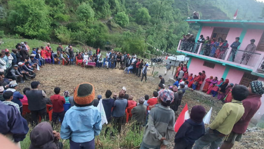 मतदाता रिझाउने अन्तिम कसरतमा बैतडीका उम्मेदवार