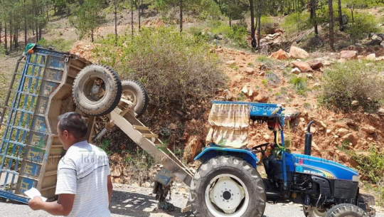 अछाममा मलामी बोकेको ट्याक्टर दुर्घटनाः १ जनाको मृत्यु, २३ घाइते