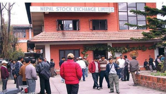 नेप्से कार्यालय घेराउ गर्न खोज्ने १३ जना लगानीकर्ता पक्राउ