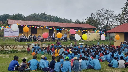 मिस नेपाल नर्थ अमेरिका बोहराद्धारा डोटीको विद्यालयलाई सहयोग