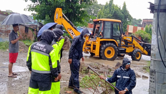 Sub-metropolis clearing up drains in Dhangadhi