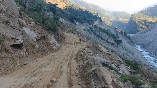 बाजुराको साँफे-मार्तडी सडक ५ महिनापछि खुल्यो 