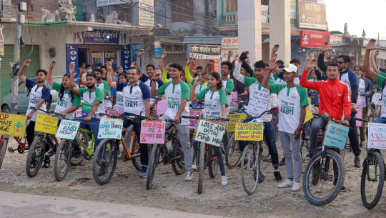 धनगढीमा जलवायु न्यायका लागि साइकल यात्रा