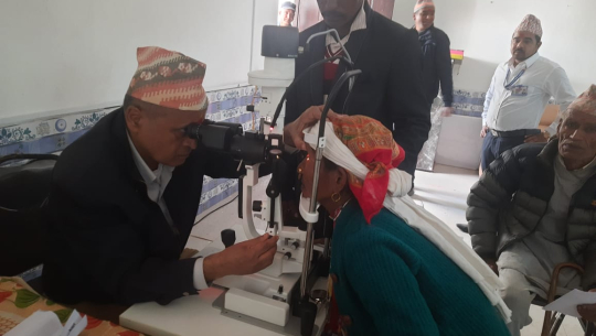 बझाङको खप्तडछान्नामा आँखा उपचार केन्द्र स्थापना