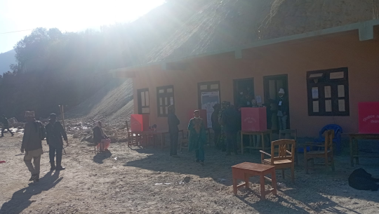 बाजुरामा झडप