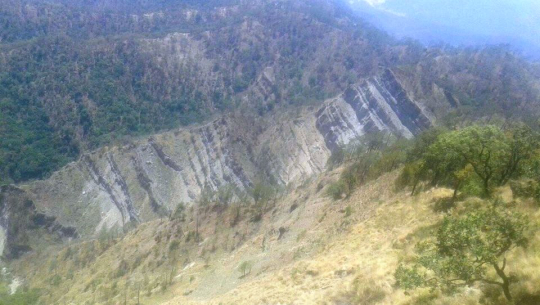 कम्पासे धुराबाट देखिएको दृश्य